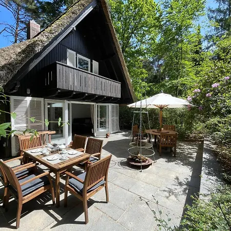 Mit Teich Auf 16.000m² In Der Holiday home Hermannsburg